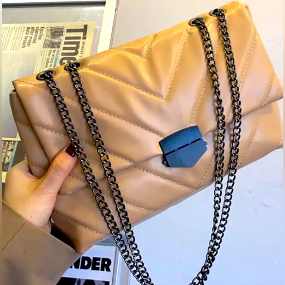 Women’s Basic Soft Quilted Shoulder Flap Bag NWT